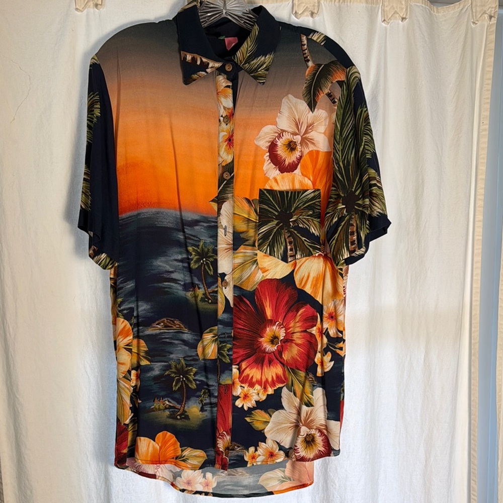 Farm Rio women’s rayon Hawaiin shirt.
